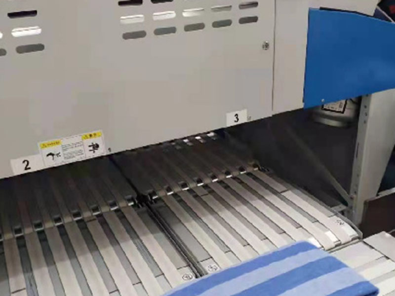 利辛巾类折叠机-01