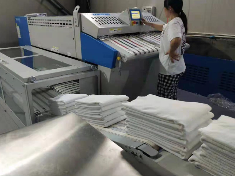 利辛巾类折叠机-02